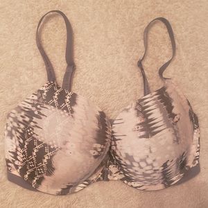 Victoria's Secret Push-Up Pigeonnant